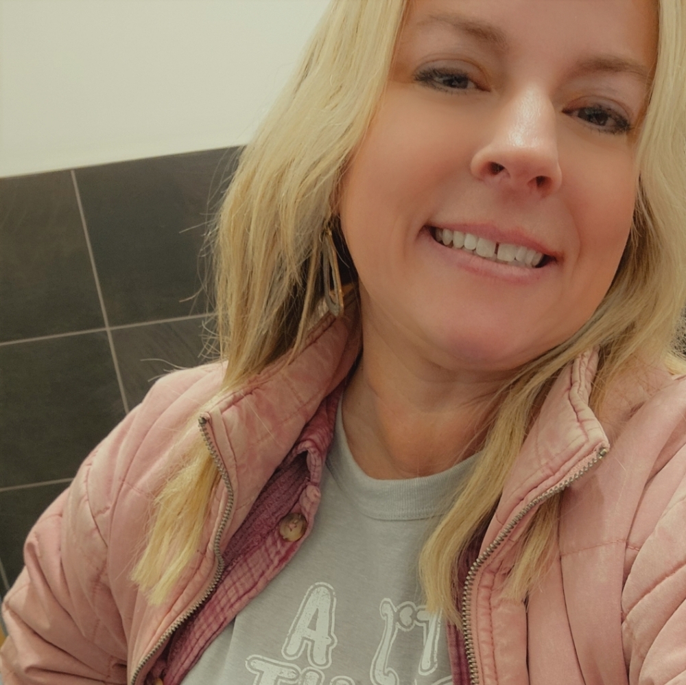 Meet your Posher, Candi